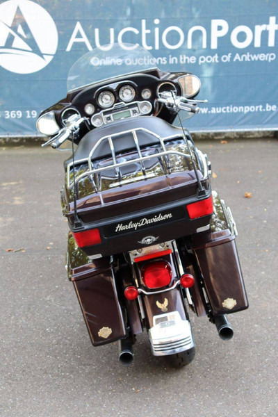 Harley-Davidson Ultra Classic CVO - Motocyclette: photos 5 Harley-Davidson Ultra Classic CVO - Motocyclette: photos 5