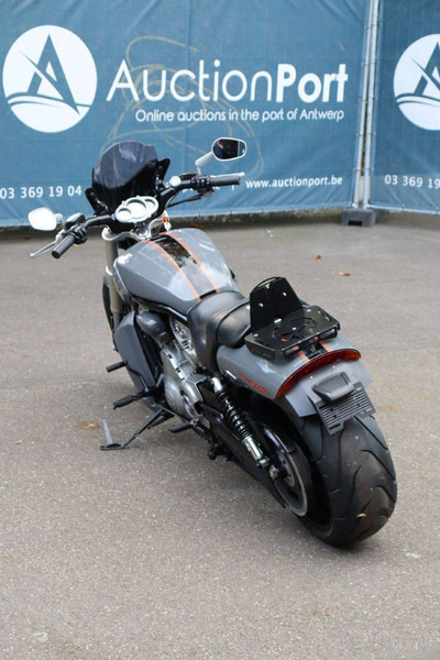 Harley-Davidson V-Rod - Motocyclette: photos 4 Harley-Davidson V-Rod - Motocyclette: photos 4