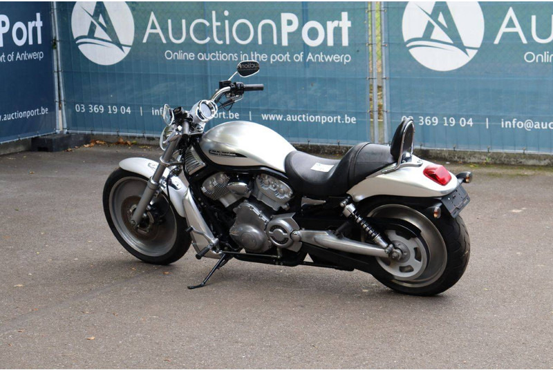 Harley-Davidson V-Rod VRSC - Motocyclette: photos 3 Harley-Davidson V-Rod VRSC - Motocyclette: photos 3