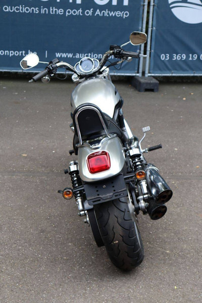 Harley-Davidson V-Rod VRSC - Motocyclette: photos 5 Harley-Davidson V-Rod VRSC - Motocyclette: photos 5