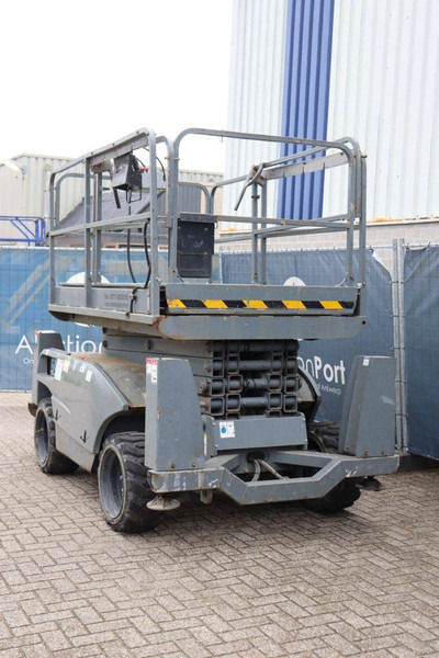 Haulotte Compact 12DX - Nacelle ciseaux: photos 4 Haulotte Compact 12DX - Nacelle ciseaux: photos 4