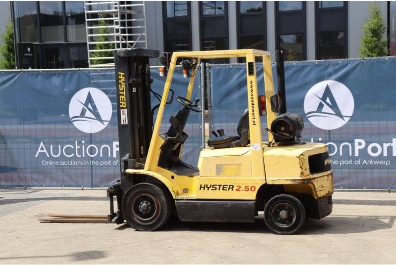 Hyster H2.50XM - Chariot élévateur à gaz: photos 3 Hyster H2.50XM - Chariot élévateur à gaz: photos 3