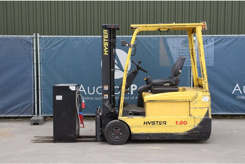 Hyster J1.80 XMT - Chariot élévateur électrique: photos 2 Hyster J1.80 XMT - Chariot élévateur électrique: photos 2