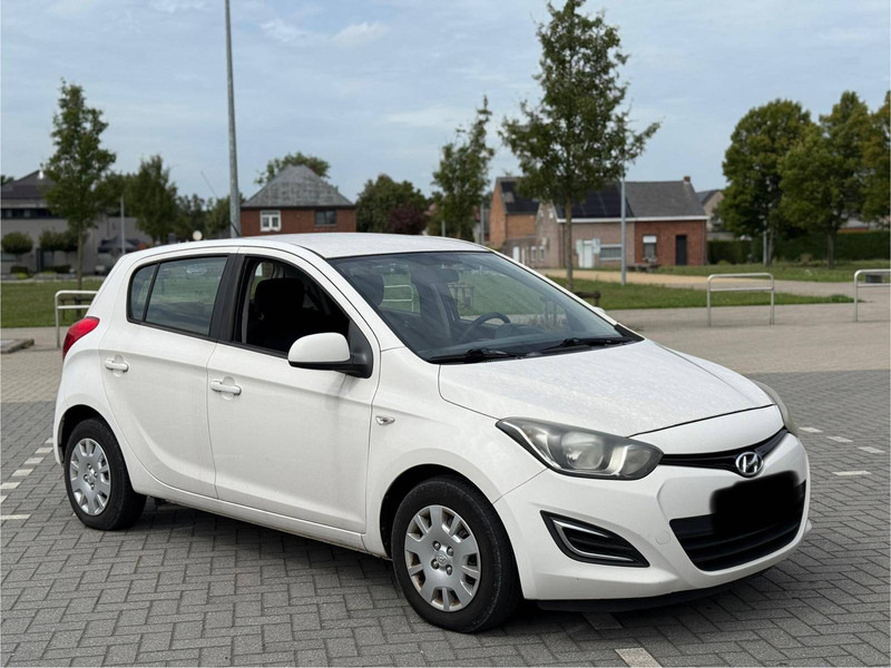 Hyundai i20 1.1 CRDI - Berline: photos 4 Hyundai i20 1.1 CRDI - Berline: photos 4