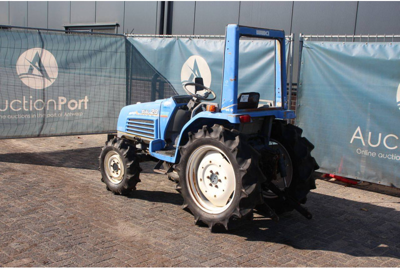 Iseki Sial 23 - Tracteur agricole: photos 3 Iseki Sial 23 - Tracteur agricole: photos 3