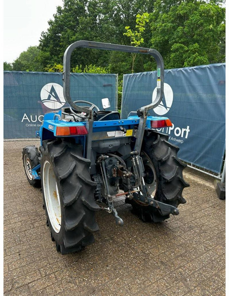 Iseki TG27F - Tracteur agricole: photos 3 Iseki TG27F - Tracteur agricole: photos 3