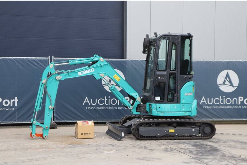 Kobelco SK25SR-6 - Pelle sur chenille: photos 1 Kobelco SK25SR-6 - Pelle sur chenille: photos 1