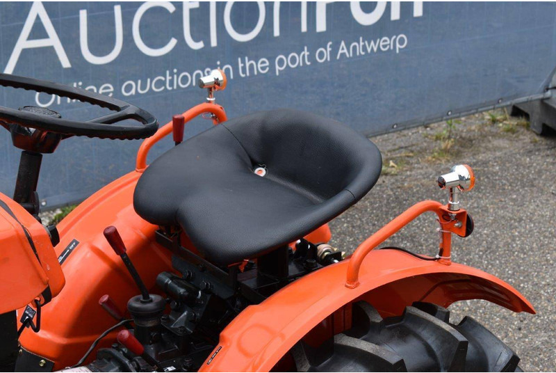 Tracteur agricole Kubota B5000: photos 12 Tracteur agricole Kubota B5000: photos 12