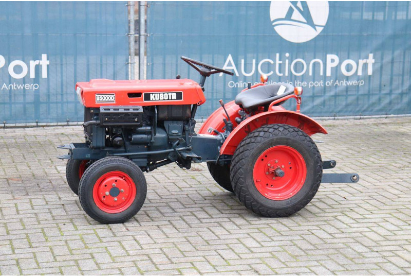 Kubota B5000D - Tracteur agricole: photos 1 Kubota B5000D - Tracteur agricole: photos 1