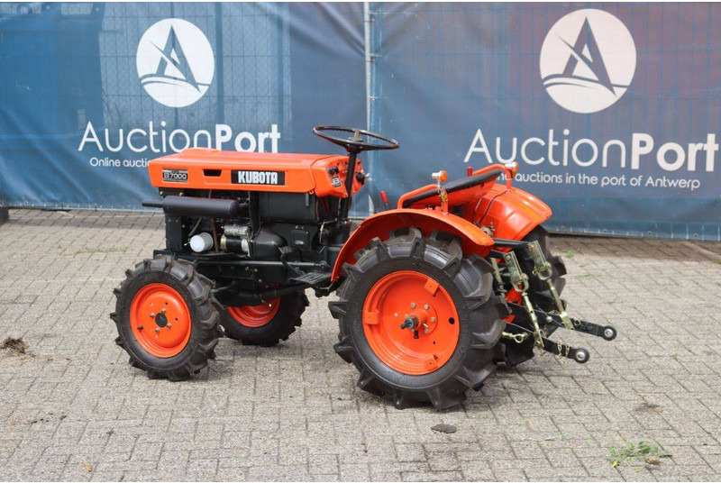 Kubota B7000 - Tracteur agricole: photos 3 Kubota B7000 - Tracteur agricole: photos 3