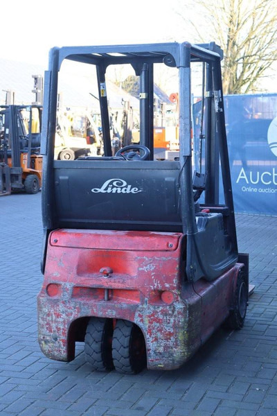 Linde E14 - Chariot élévateur électrique: photos 5 Linde E14 - Chariot élévateur électrique: photos 5