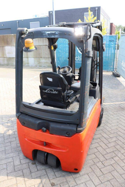 Linde E16-01 - Chariot élévateur électrique: photos 5 Linde E16-01 - Chariot élévateur électrique: photos 5
