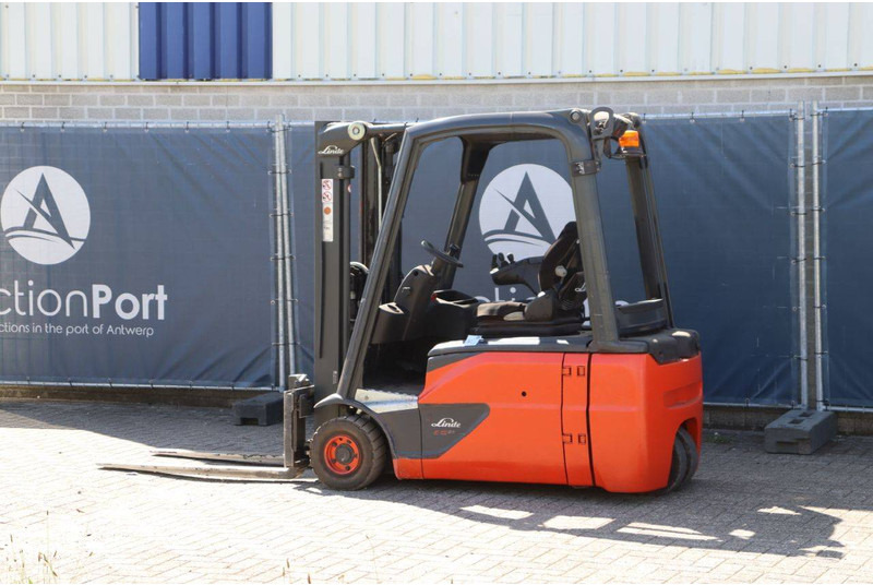Linde E16L-02 - Chariot élévateur électrique: photos 3 Linde E16L-02 - Chariot élévateur électrique: photos 3