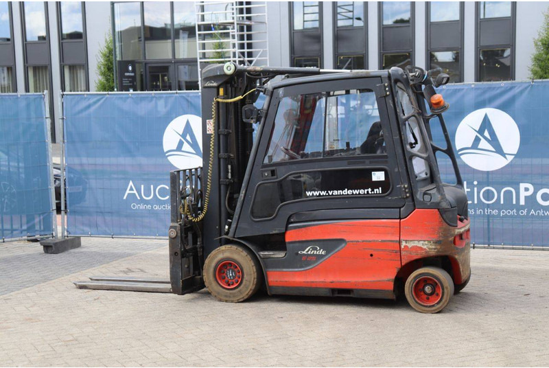 Linde E25L-01 - Chariot élévateur électrique: photos 3 Linde E25L-01 - Chariot élévateur électrique: photos 3