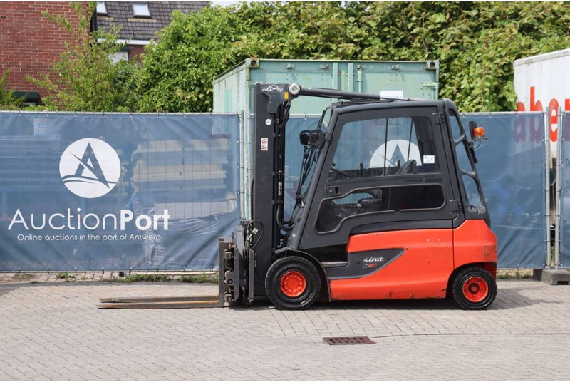Linde E30L-01 - Chariot élévateur électrique: photos 1 Linde E30L-01 - Chariot élévateur électrique: photos 1