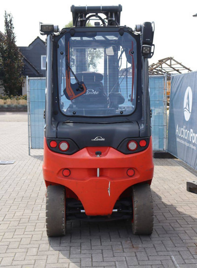 Linde E40HL-01/600 - Chariot élévateur électrique: photos 5 Linde E40HL-01/600 - Chariot élévateur électrique: photos 5