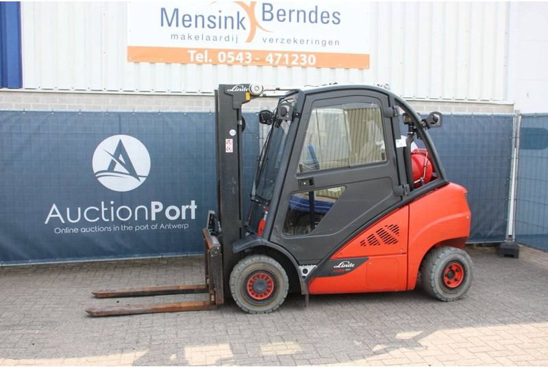 Linde H25T-02 - Chariot élévateur à gaz: photos 1 Linde H25T-02 - Chariot élévateur à gaz: photos 1