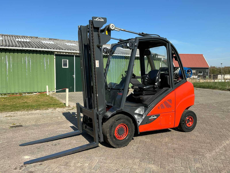 Linde H35 - Chariot élévateur à gaz: photos 1 Linde H35 - Chariot élévateur à gaz: photos 1