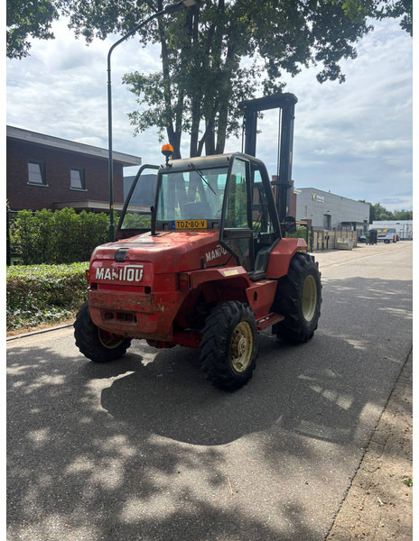 Manitou M30-4 - Chariot élévateur diesel: photos 2 Manitou M30-4 - Chariot élévateur diesel: photos 2