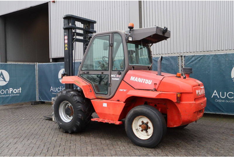 Manitou MC50T - Chariot tout terrain: photos 3 Manitou MC50T - Chariot tout terrain: photos 3