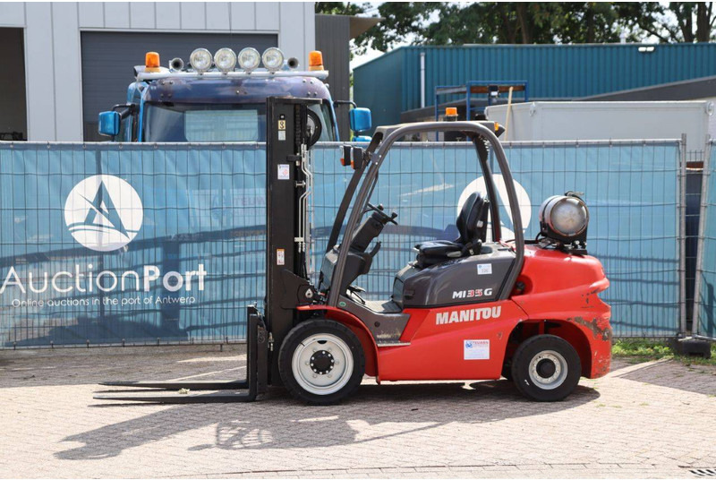 Manitou MI 35 G - Chariot élévateur à gaz: photos 1 Manitou MI 35 G - Chariot élévateur à gaz: photos 1