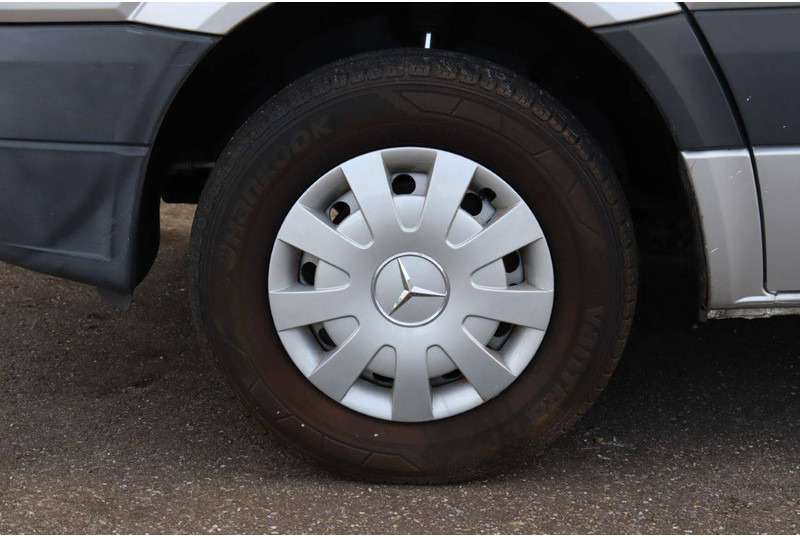 Fourgon utilitaire Mercedes-Benz Sprinter: photos 17