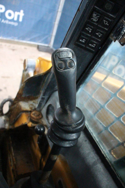 Chargeuse sur pneus Mustang R135: photos 20 Chargeuse sur pneus Mustang R135: photos 20