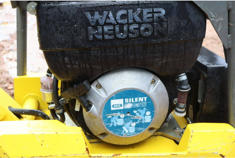 Plaque vibrante Neuson DPU3750: photos 15 Plaque vibrante Neuson DPU3750: photos 15