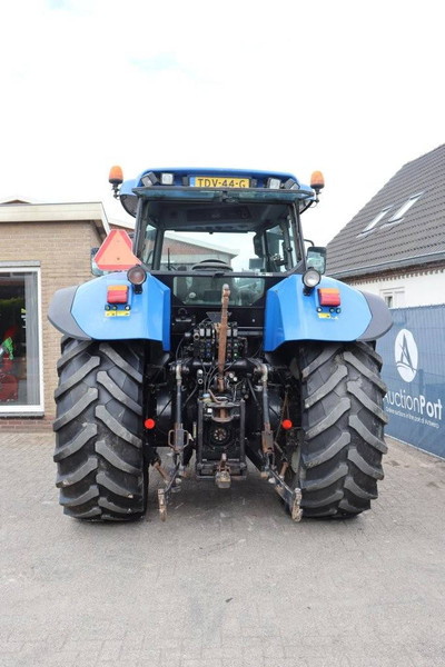 New Holland TVT145 - Tracteur agricole: photos 5 New Holland TVT145 - Tracteur agricole: photos 5