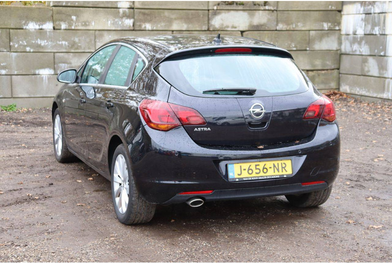 Opel Astra - Berline: photos 4 Opel Astra - Berline: photos 4