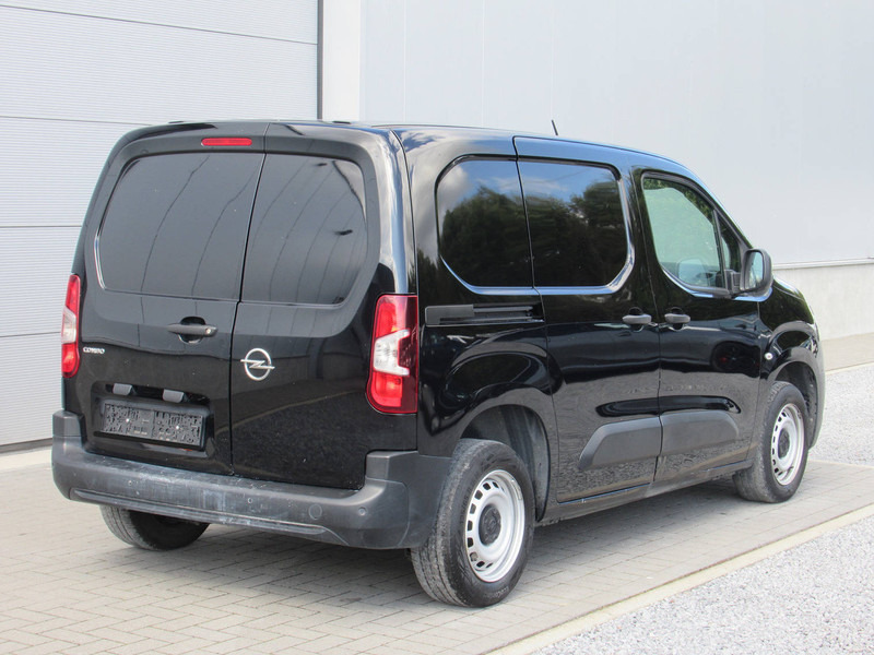 Opel Combo 1.5 D - Fourgon utilitaire: photos 3 Opel Combo 1.5 D - Fourgon utilitaire: photos 3