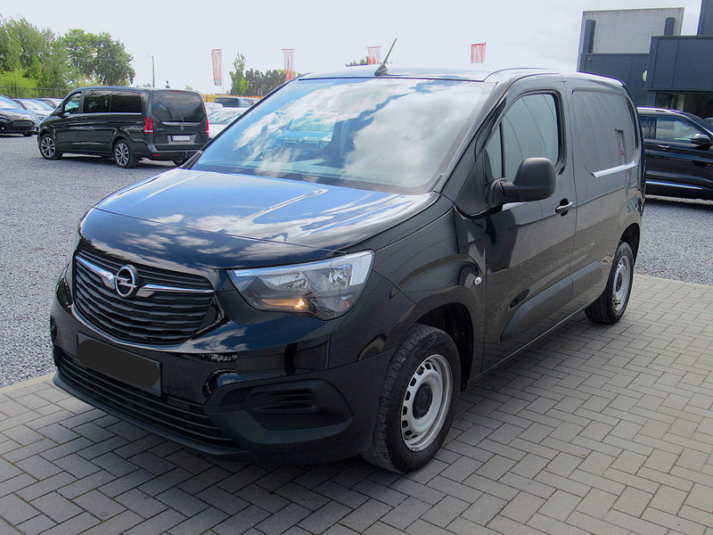 Opel Combo 1.5 D - Fourgon utilitaire: photos 1 Opel Combo 1.5 D - Fourgon utilitaire: photos 1