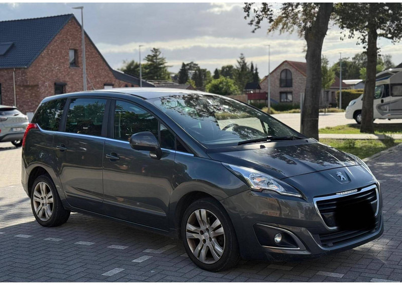 Peugeot 5008 (I - phase 2) 2.0 HDi - Berline: photos 4 Peugeot 5008 (I - phase 2) 2.0 HDi - Berline: photos 4