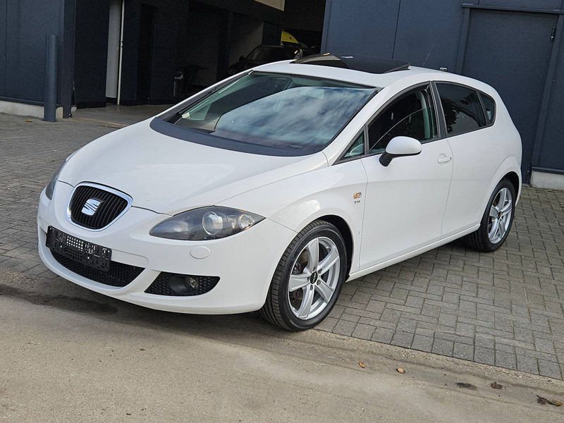 SEAT Leon 1.4 TSI - Berline: photos 1 SEAT Leon 1.4 TSI - Berline: photos 1