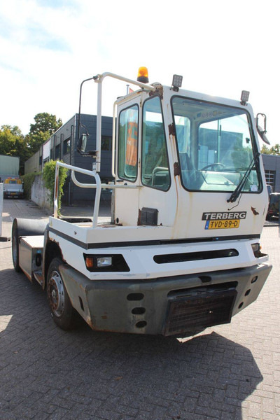 Tracteur portuaire Terberg YT222: photos 6