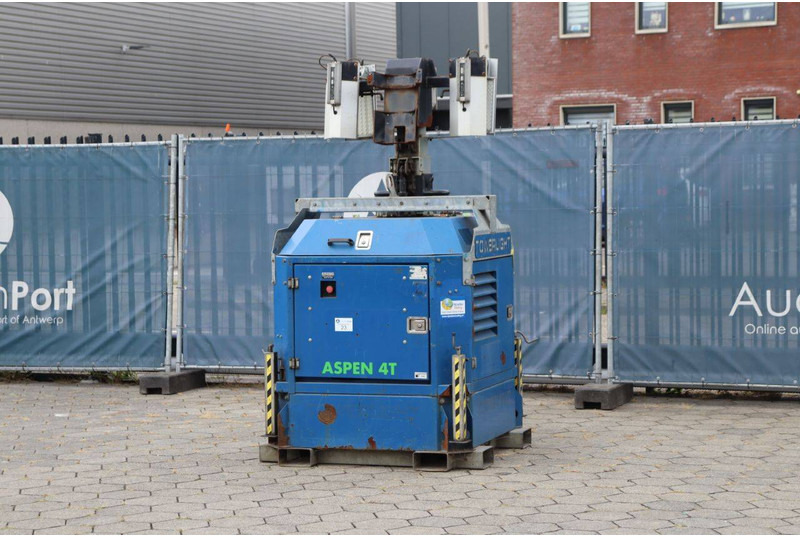 Towerlight Aspen 4T - Mat d'éclairage: photos 3 Towerlight Aspen 4T - Mat d'éclairage: photos 3