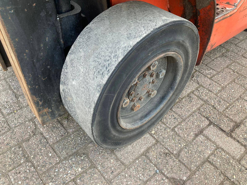 Toyota 02-7FGF-35 - Chariot élévateur à gaz: photos 4 Toyota 02-7FGF-35 - Chariot élévateur à gaz: photos 4