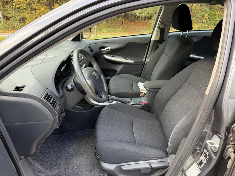 Berline Toyota Corolla 1.4 D: photos 7