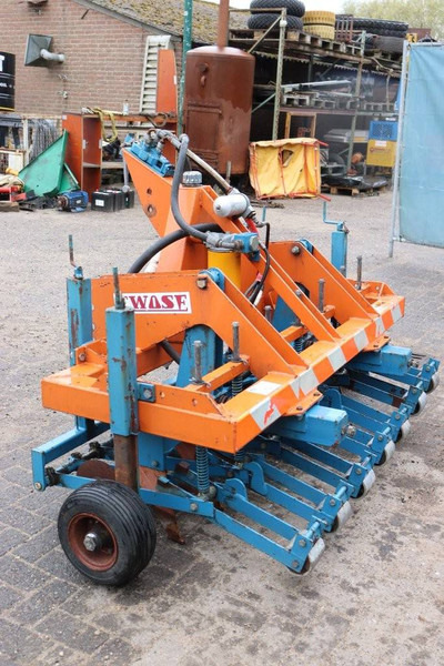 Twose 249 - Herse rotative: photos 5 Twose 249 - Herse rotative: photos 5