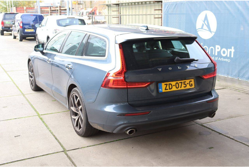 Volvo V60 - Voiture: photos 4 Volvo V60 - Voiture: photos 4