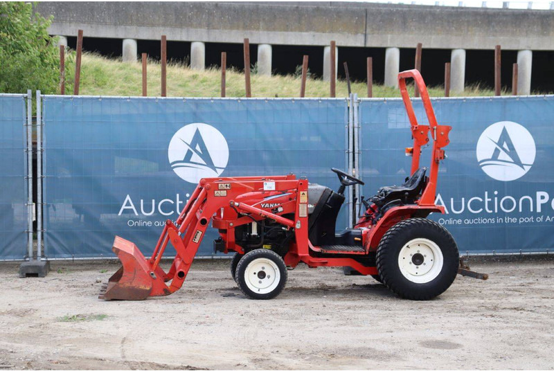 Yanmar YM 2001 - Tracteur agricole: photos 1 Yanmar YM 2001 - Tracteur agricole: photos 1