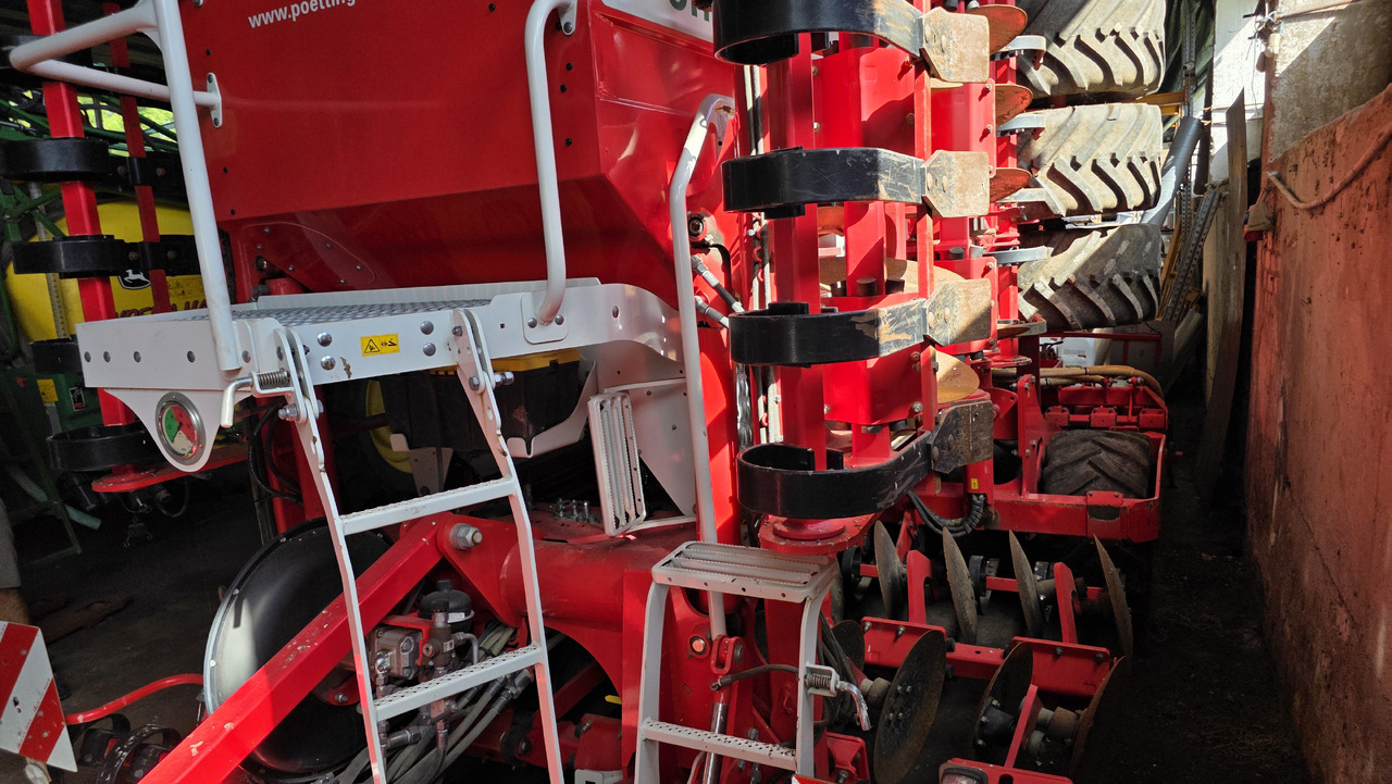 PÖTTINGER Terrasem C6 Artis - Combiné de semis: photos 1 PÖTTINGER Terrasem C6 Artis - Combiné de semis: photos 1