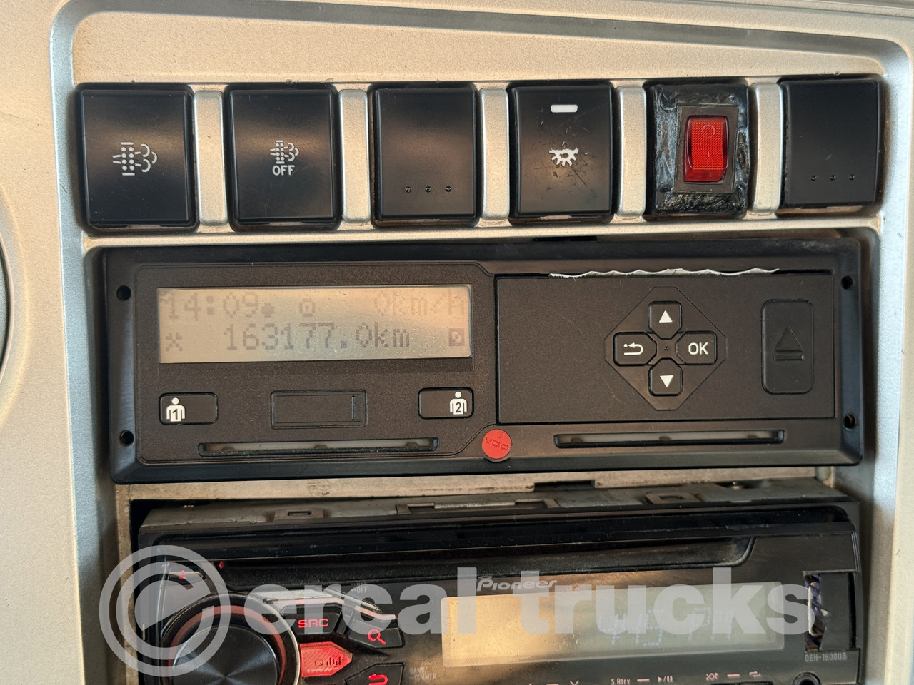 Camion benne FORD 2018  CARGO 3542 D /   MANUAL-AC -EURO6-6X4-HARDOX TIPPER: photos 32