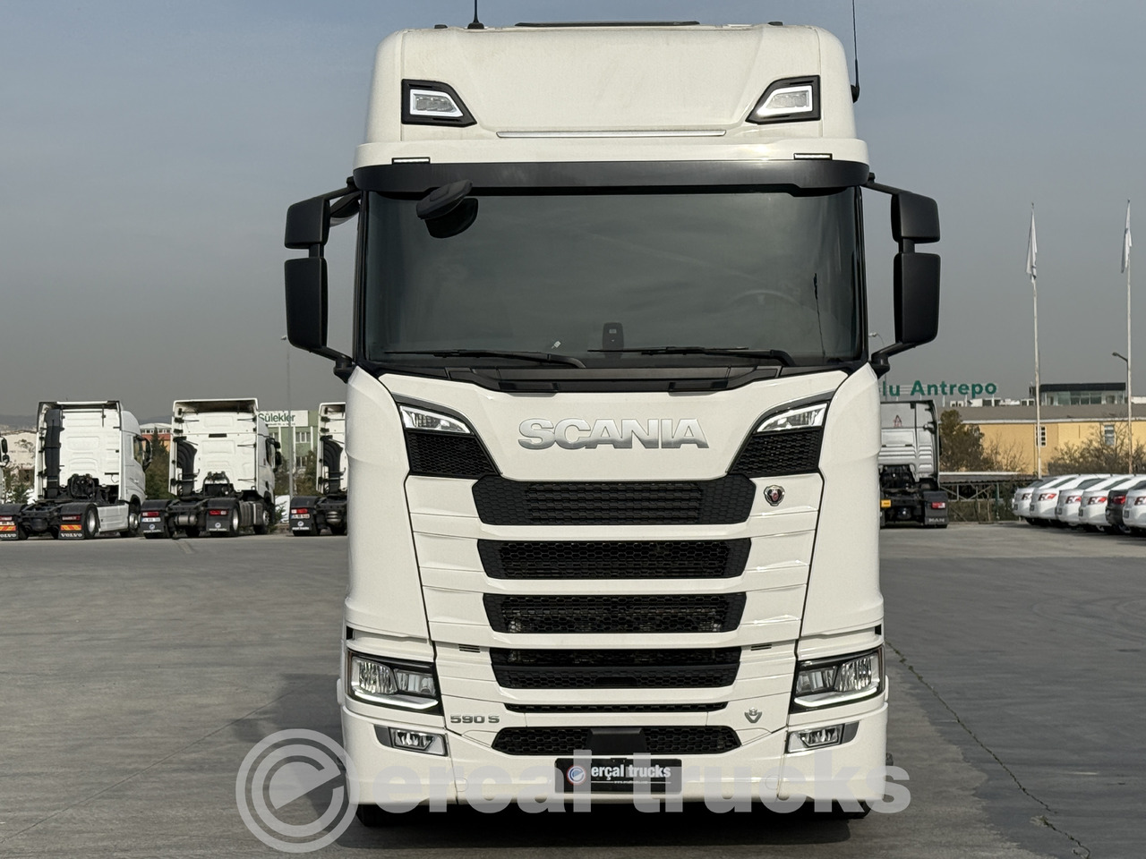 SCANIA NEW 2023 590 S/AUTO-AC-PARK AC-REFRIGERATOR-DOUBLE WAREHOUSE-4X2 - Tracteur routier: photos 2 SCANIA NEW 2023 590 S/AUTO-AC-PARK AC-REFRIGERATOR-DOUBLE WAREHOUSE-4X2 - Tracteur routier: photos 2