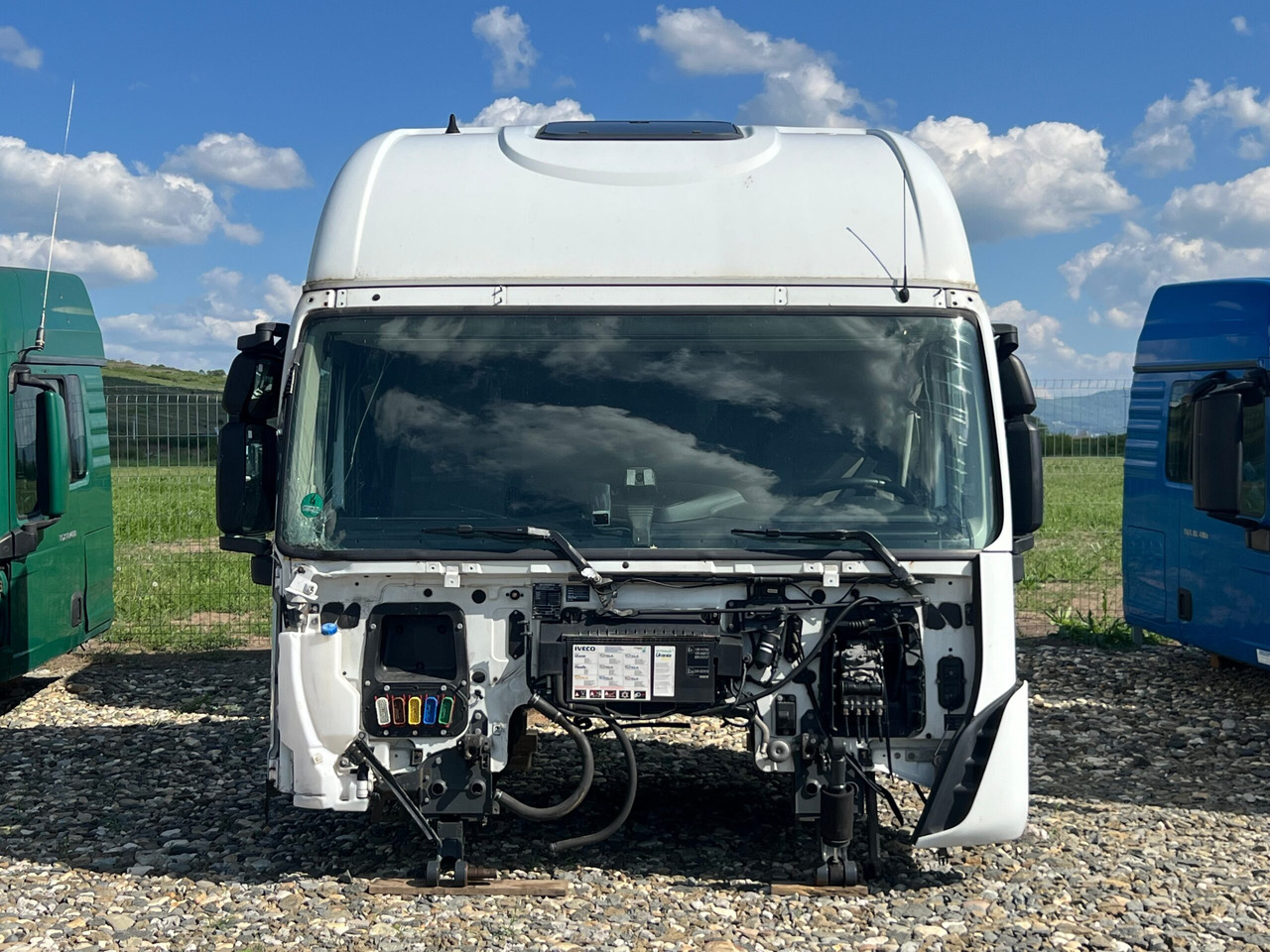 CABINA IVECO STRALIS HI-WAY 5801758707, 5801758694 - Cabine pour Camion: photos 1 CABINA IVECO STRALIS HI-WAY 5801758707, 5801758694 - Cabine pour Camion: photos 1