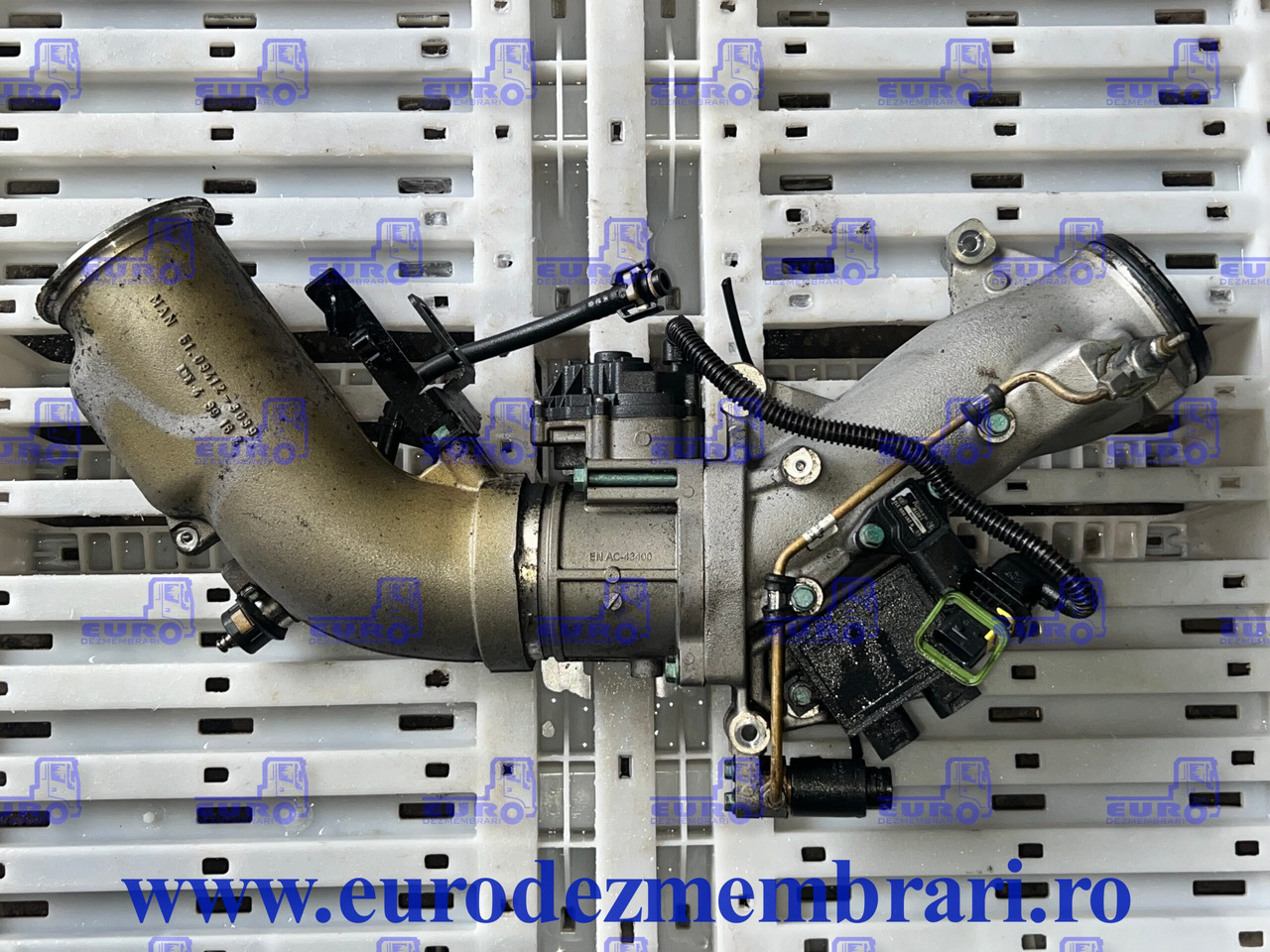 GALERIE ADMISIE + CLAPETA ACCELERATIE MAN TGX D3876 51.09413.7018, 51.09412.0323, 51.09412.0718, 51.26803.0055, 51.25902.0154, 51.25902.0081 - Collecteur d'admission pour Camion: photos 1 GALERIE ADMISIE + CLAPETA ACCELERATIE MAN TGX D3876 51.09413.7018, 51.09412.0323, 51.09412.0718, 51.26803.0055, 51.25902.0154, 51.25902.0081 - Collecteur d'admission pour Camion: photos 1