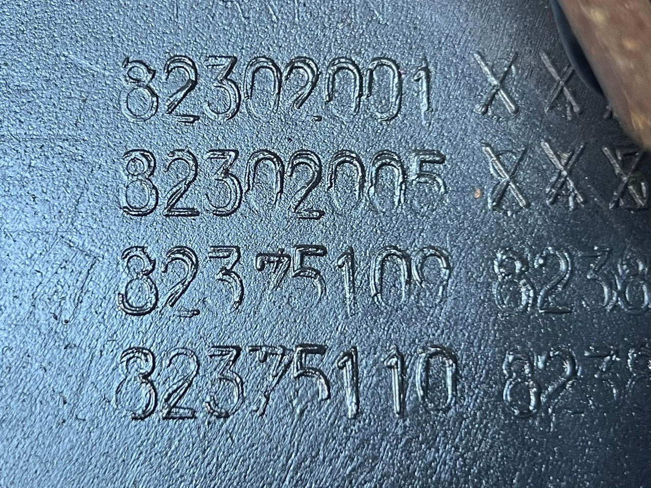 PARABICICLIST STANGA RENAULT T 82302001, 82302005, 82375109, 82375110, 21234571 - Carrosserie et extérieur pour Camion: photos 3 PARABICICLIST STANGA RENAULT T 82302001, 82302005, 82375109, 82375110, 21234571 - Carrosserie et extérieur pour Camion: photos 3