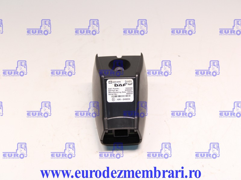 SENZOR RADAR DAF XF106 1933398, K095667 - Capteur pour Camion: photos 1 SENZOR RADAR DAF XF106 1933398, K095667 - Capteur pour Camion: photos 1