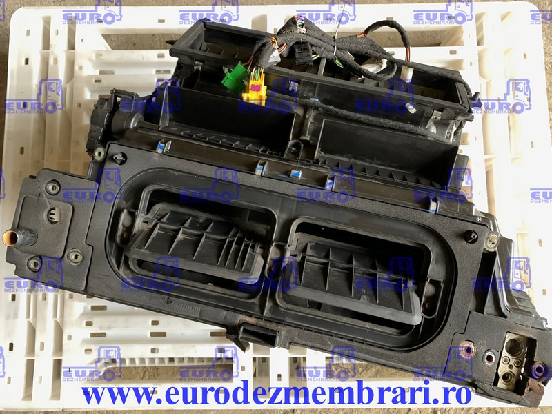 SISTEM CLIMATIZARE IVECO STRALIS 5E9920200 - Cabine et intérieur pour Camion: photos 1 SISTEM CLIMATIZARE IVECO STRALIS 5E9920200 - Cabine et intérieur pour Camion: photos 1