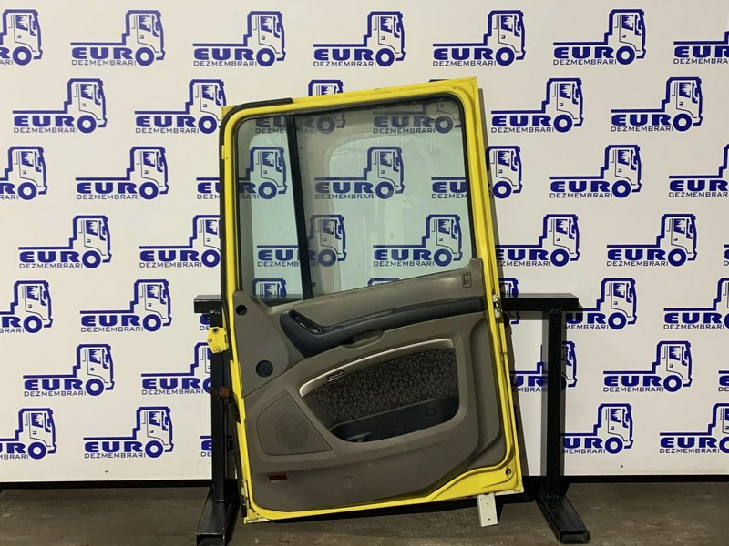 USA DREAPTA DAF XF105 - Portière et pièces pour Camion: photos 2 USA DREAPTA DAF XF105 - Portière et pièces pour Camion: photos 2